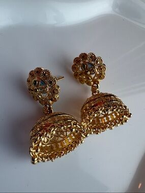 Gold Filigree Jhumka Earrings - Elegant Women's Jewelry